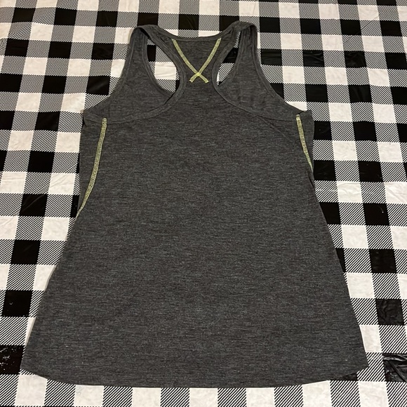 Work Out Tank Top. - Picture 5 of 5